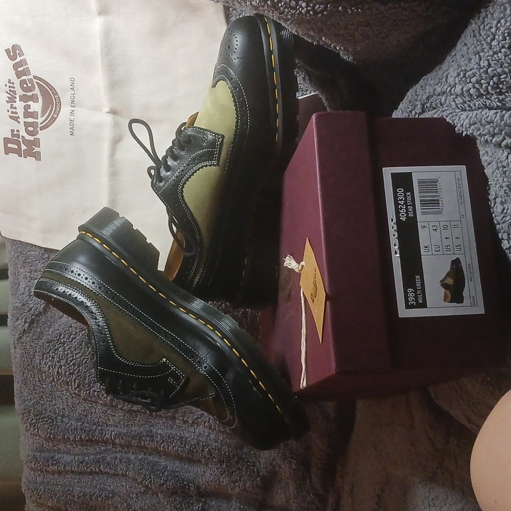 Dr. Martens Men's Two-Tone Dead Stock Wingtips - Picture 3 of 8